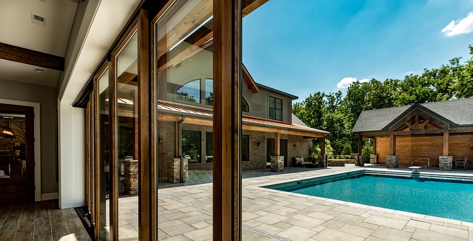 What Questions Should You Ask Before Building a Swimming Pool?